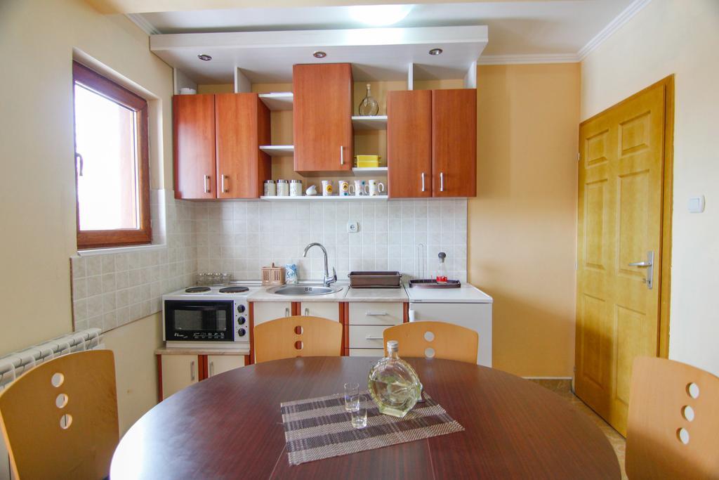 Apartments Andric Калюд'єрске Баре Екстер'єр фото